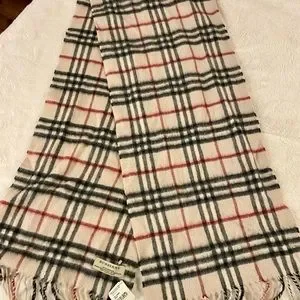 Burberry scarf original new with tags never worn no flaws